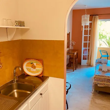 Afrodite's Loft & Палеокастрица
